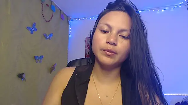 Snapshot of Zafiroweb09 chatting on March 4, 2025, 5:45 pm Zafiroweb09 online show from March 4, 2025, 5:45 pm