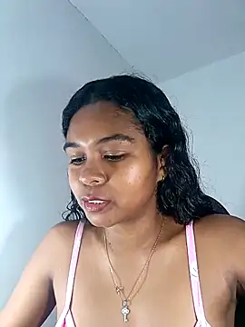Snapshot of Sashabreck chatting on April 13, 2026, 7:08 pm Sashabreck online show from April 13, 2026, 7:08 pm