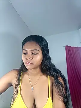 Snapshot of Sashabreck chatting on April 14, 2026, 8:48 pm Sashabreck online show from April 14, 2026, 8:48 pm