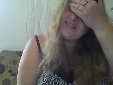 ParisMimi online show from July 21, 2026, 5:54 am