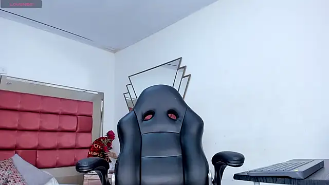 BarbaraKnox  online show from December 31, 2024, 2:25 pm