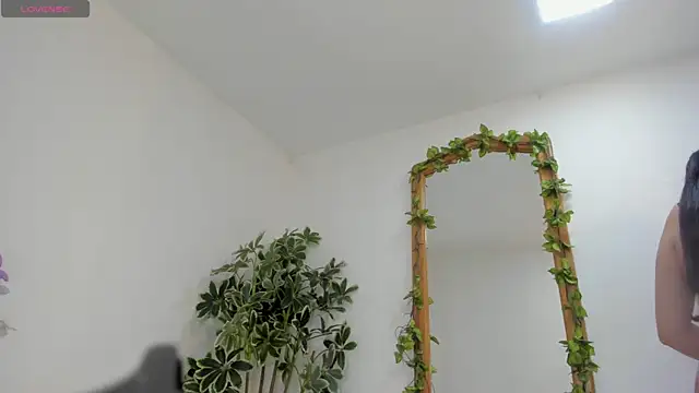 BarbaraKnox  online show from October 27, 2025, 10:03 pm