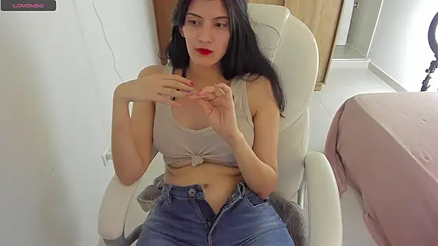 misstoya online show from February 11, 2025, 4:22 am