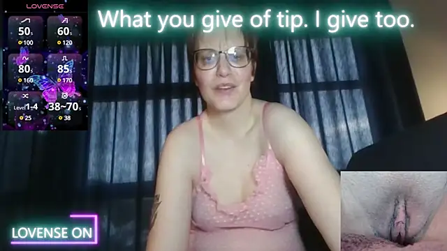 PernillaGirl online show from March 2, 2025, 4:32 pm