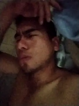 Snapshot of leyel00155 chatting on September 12, 2025, 12:44 am leyel00155 online show from September 12, 2025, 12:44 am