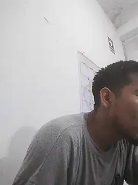 Snapshot of leyel00155 chatting on October 2, 2025, 10:06 pm leyel00155 online show from October 2, 2025, 10:06 pm