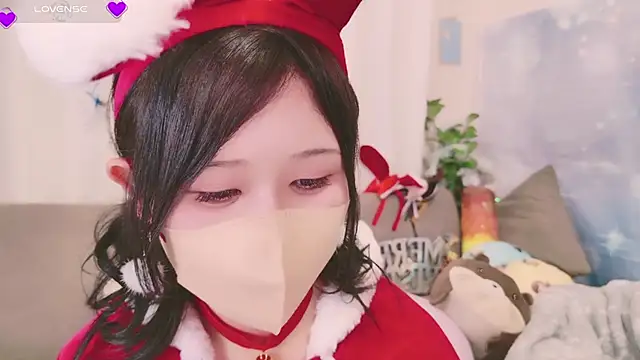 Snapshot of Conatsu chatting on December 23, 2024, 1:35 pm Conatsu online show from December 23, 2024, 1:35 pm