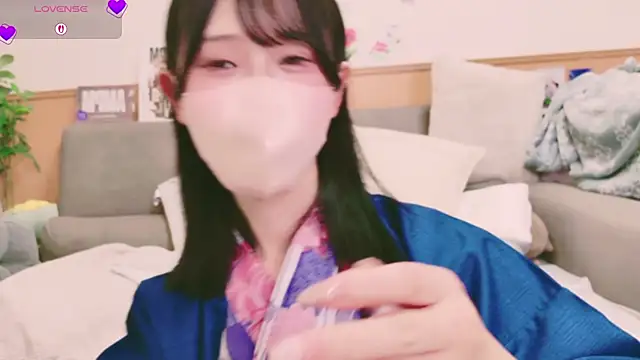 Snapshot of Conatsu chatting on September 14, 2025, 12:04 pm Conatsu online show from September 14, 2025, 12:04 pm