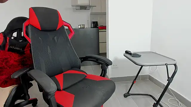 TROYWESLY- online show from April 19, 2026, 3:33 pm