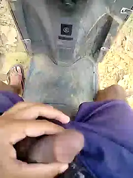 Snapshot of 88karan88 chatting on December 23, 2024, 9:05 am 88karan88 online show from December 23, 2024, 9:05 am