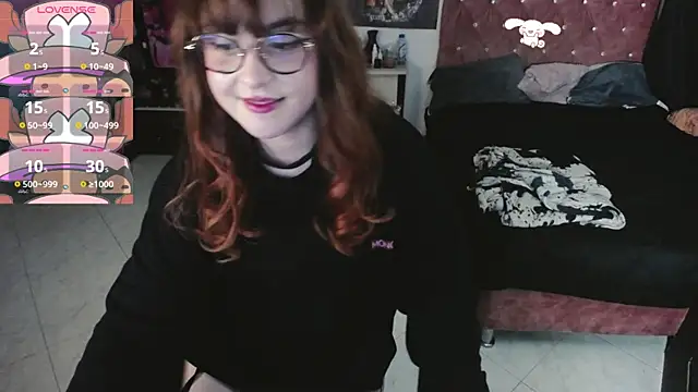 Snapshot of Avril2001 chatting on December 15, 2024, 12:51 am Avril2001 online show from December 15, 2024, 12:51 am