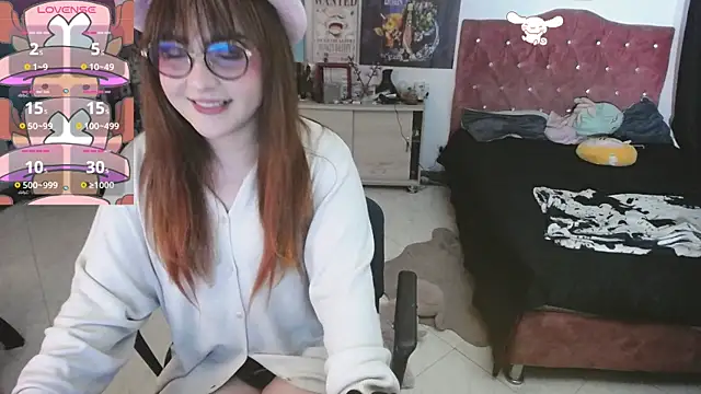 Snapshot of Avril2001 chatting on February 7, 2025, 4:27 am Avril2001 online show from February 7, 2025, 4:27 am