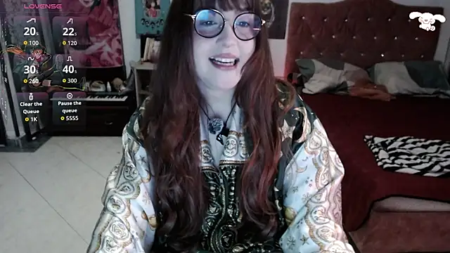 Snapshot of Avril2001 chatting on January 12, 2026, 6:29 am Avril2001 online show from January 12, 2026, 6:29 am