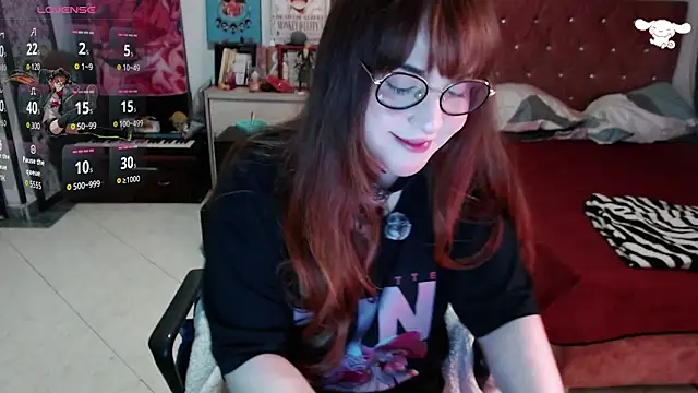 Snapshot of Avril2001 chatting on February 5, 2026, 4:28 am Avril2001 online show from February 5, 2026, 4:28 am