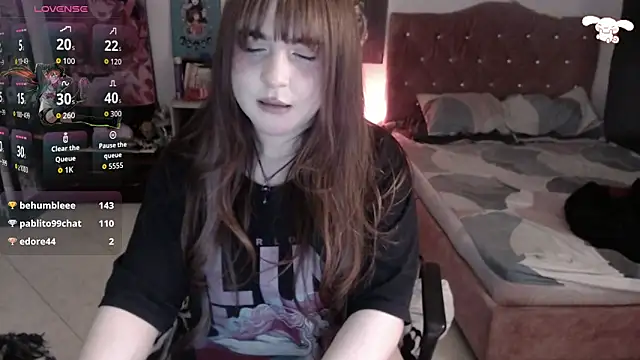 Snapshot of Avril2001 chatting on June 22, 2026, 3:25 am Avril2001 online show from June 22, 2026, 3:25 am