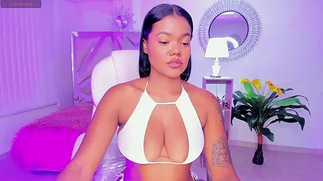 madisson davon online show from December 23, 2024, 1:56 pm