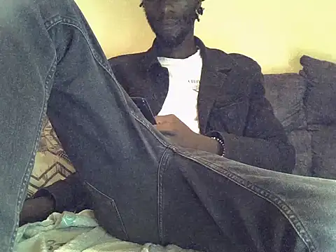 Delicious-D online show from February 22, 2025, 7:25 pm