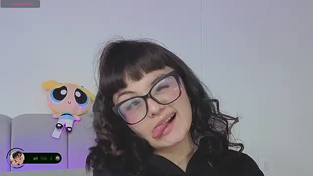 Snapshot of Sweet_Namii chatting on May 24, 2026, 9:09 pm Sweet Namii online show from May 24, 2026, 9:09 pm
