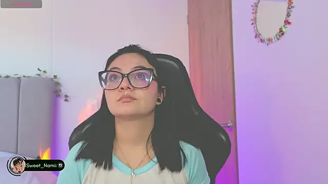 Snapshot of Sweet_Namii chatting on July 29, 2026, 9:46 pm Sweet Namii online show from July 29, 2026, 9:46 pm