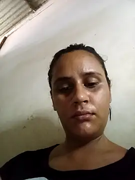 Snapshot of Andreita_95 chatting on October 12, 2025, 1:54 pm Andreita 95 online show from October 12, 2025, 1:54 pm