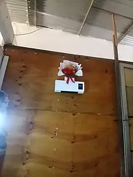 Snapshot of Andreita_95 chatting on November 8, 2025, 2:28 pm Andreita 95 online show from November 8, 2025, 2:28 pm