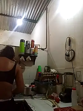 Snapshot of Andreita_95 chatting on November 10, 2025, 3:00 pm Andreita 95 online show from November 10, 2025, 3:00 pm