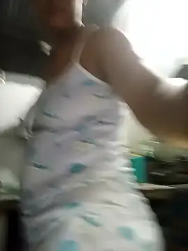 Snapshot of Andreita_95 chatting on January 18, 2026, 1:20 am Andreita 95 online show from January 18, 2026, 1:20 am