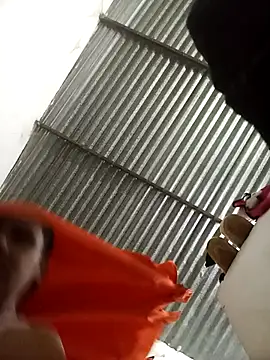 Snapshot of Andreita_95 chatting on February 3, 2026, 12:31 am Andreita 95 online show from February 3, 2026, 12:31 am