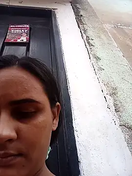 Snapshot of Andreita_95 chatting on February 7, 2026, 9:51 pm Andreita 95 online show from February 7, 2026, 9:51 pm