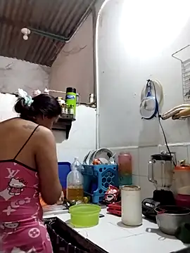 Snapshot of Andreita_95 chatting on February 12, 2026, 2:01 pm Andreita 95 online show from February 12, 2026, 2:01 pm