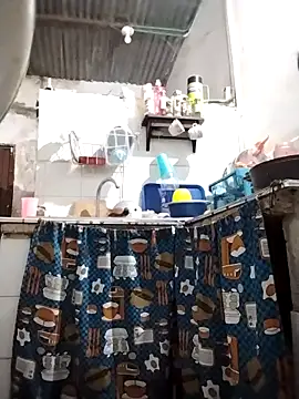 Snapshot of Andreita_95 chatting on February 13, 2026, 10:00 am Andreita 95 online show from February 13, 2026, 10:00 am