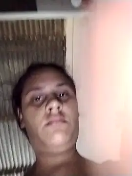 Snapshot of Andreita_95 chatting on February 22, 2026, 1:42 pm Andreita 95 online show from February 22, 2026, 1:42 pm