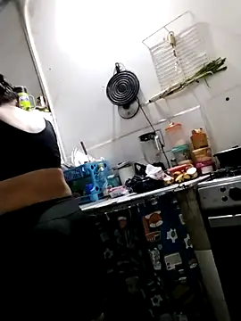 Snapshot of Andreita_95 chatting on February 25, 2026, 10:30 pm Andreita 95 online show from February 25, 2026, 10:30 pm