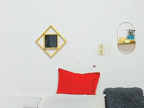 AnahiSmitth online show from February 16, 2025, 11:49 am