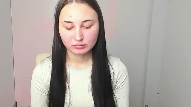 Jennifer Blum online show from November 20, 2025, 12:16 pm