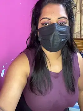 NOORA-GIRL online show from November 17, 2025, 1:55 am