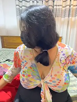 NOORA-GIRL online show from April 11, 2026, 2:38 am