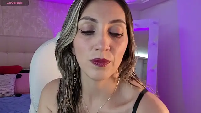 anny sweet72 online show from February 5, 2026, 12:21 pm