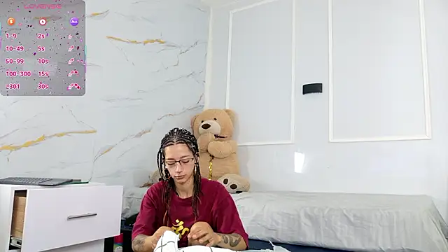 zorravioletta1 online show from February 23, 2026, 12:02 pm