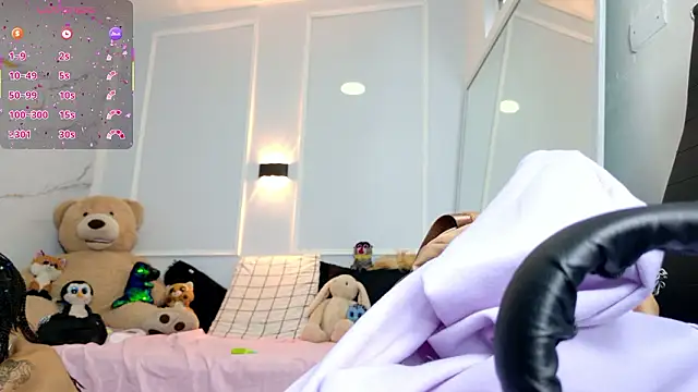 zorravioletta1 online show from February 24, 2026, 11:41 am