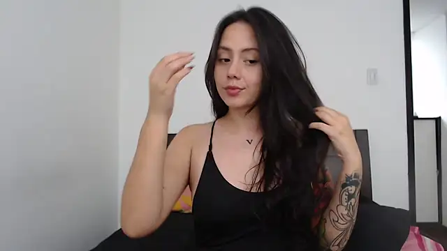 rebecca collin online show from November 11, 2025, 4:07 pm