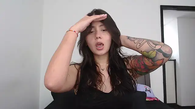 Snapshot of rebecca_collin chatting on February 17, 2026, 3:08 pm rebecca collin online show from February 17, 2026, 3:08 pm