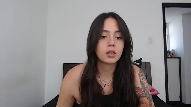 Snapshot of rebecca_collin chatting on May 14, 2026, 4:36 pm rebecca collin online show from May 14, 2026, 4:36 pm