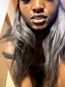 Curvixx online show from September 18, 2025, 4:25 am