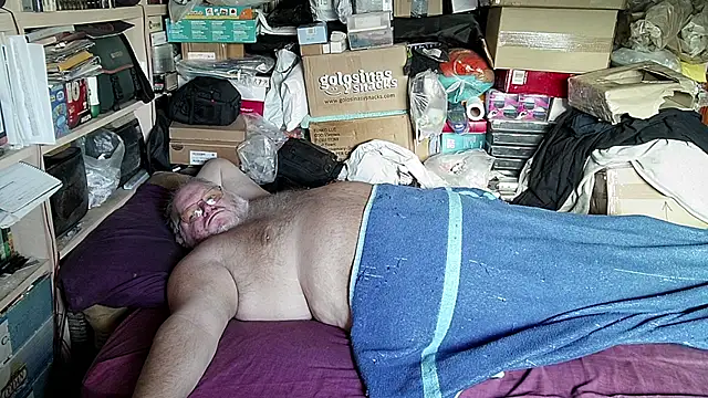 hadeszeuss2 online show from November 11, 2025, 3:12 pm