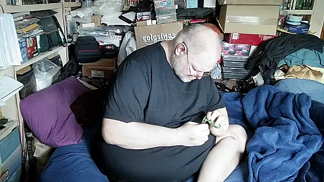 hadeszeuss2 online show from February 16, 2026, 2:35 pm