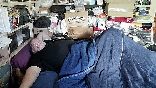 hadeszeuss2 online show from April 5, 2026, 1:52 pm