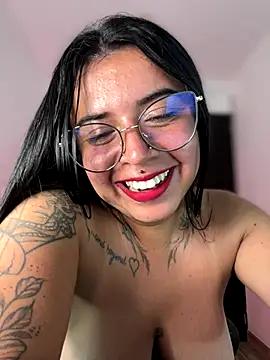 Devilsweet17 online show from December 1, 2025, 12:48 am