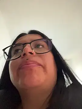 Devilsweet17 online show from April 19, 2026, 6:10 pm