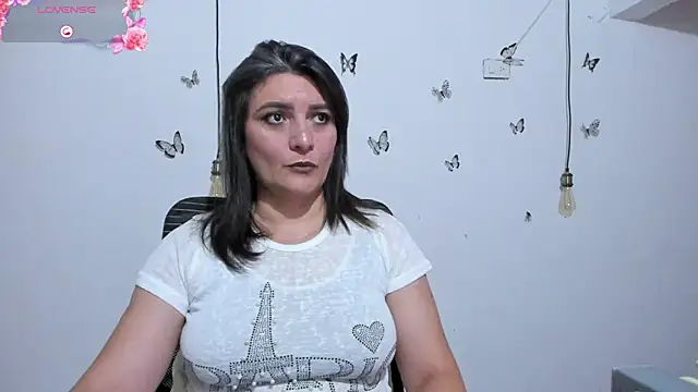 Snapshot of Amie_Adams82_ chatting on June 23, 2026, 1:31 pm Amie Adams82 online show from June 23, 2026, 1:31 pm